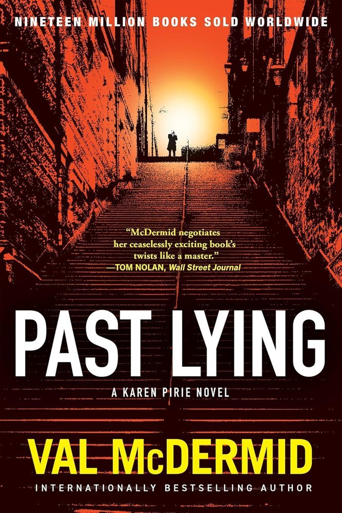 PAST LYING -  - UNIVERSAL BOOKS