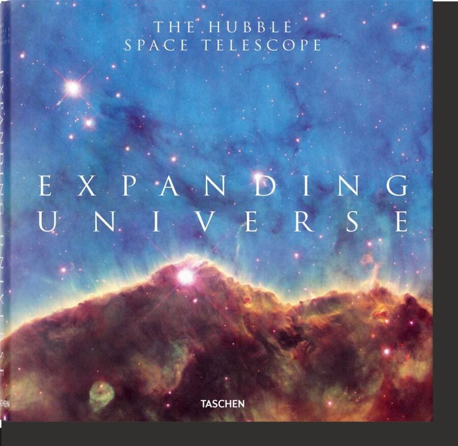EXPANDING UNIVERSE PHOTOGRAPHS FROM THE HUBBLE SPACE TELES - EDWARDS,OWEN/GRUNSFELD,JOHN MACE - TASCHEN